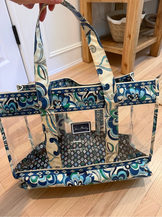 Vera Bradley Handbags - Vera Bradley Blue, Teal & Cream Clear Floral Beach Bag